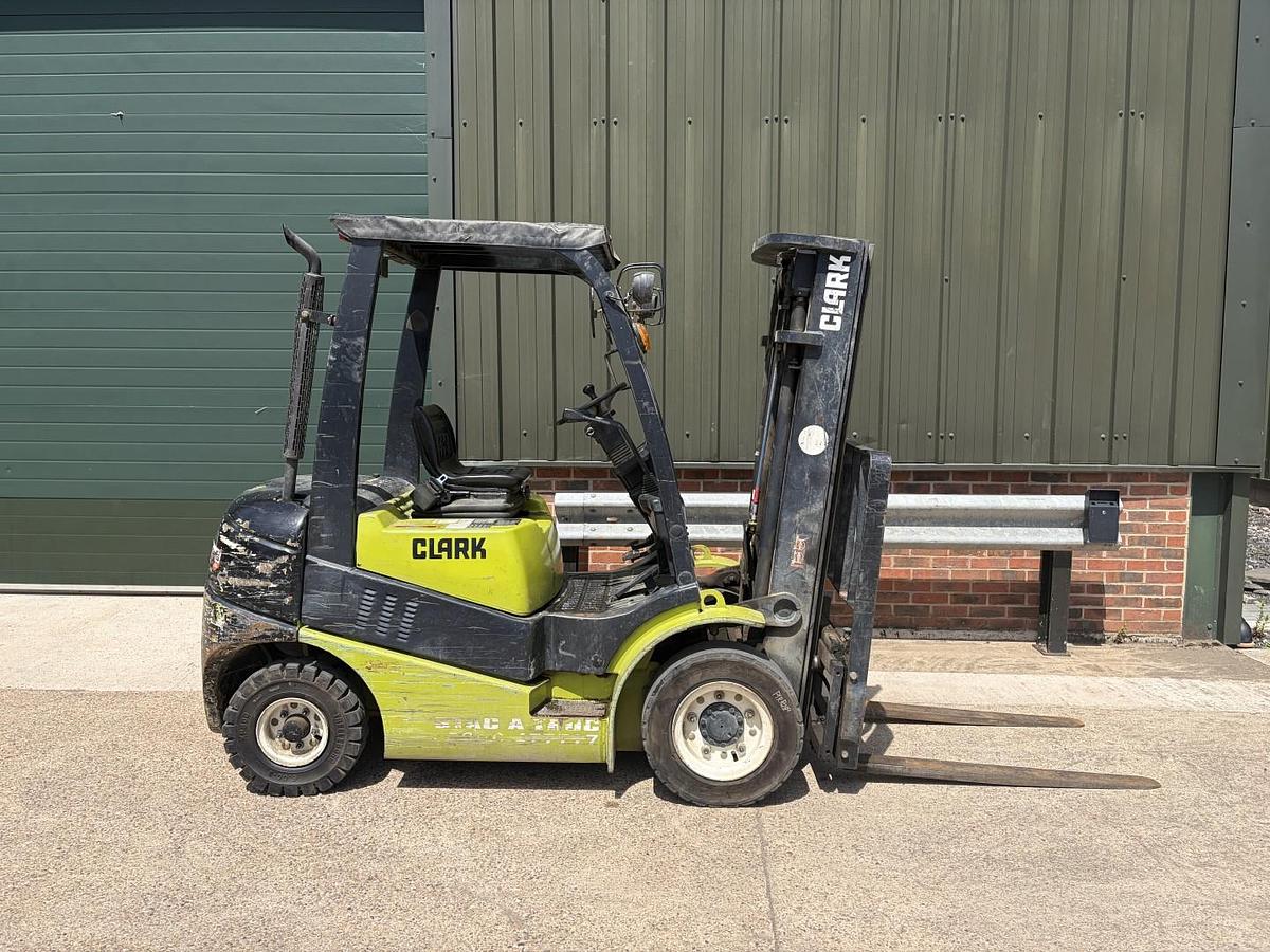 Used 2009 CLARK C25D