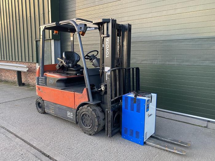 Used 2012 TOYOTA E15882