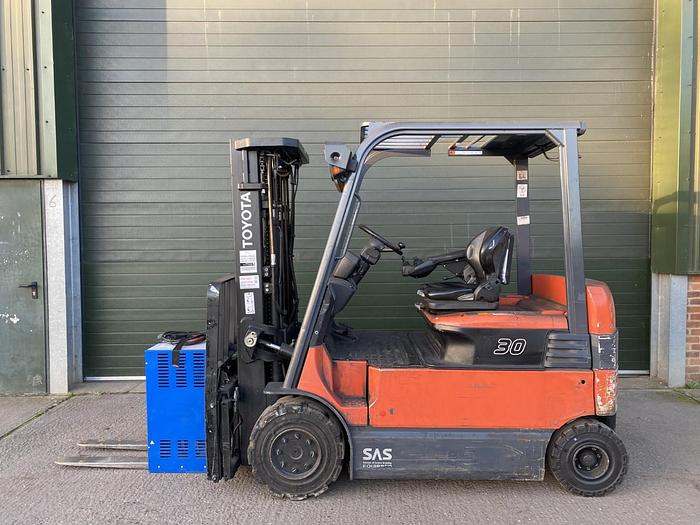 Used 2012 TOYOTA E15882