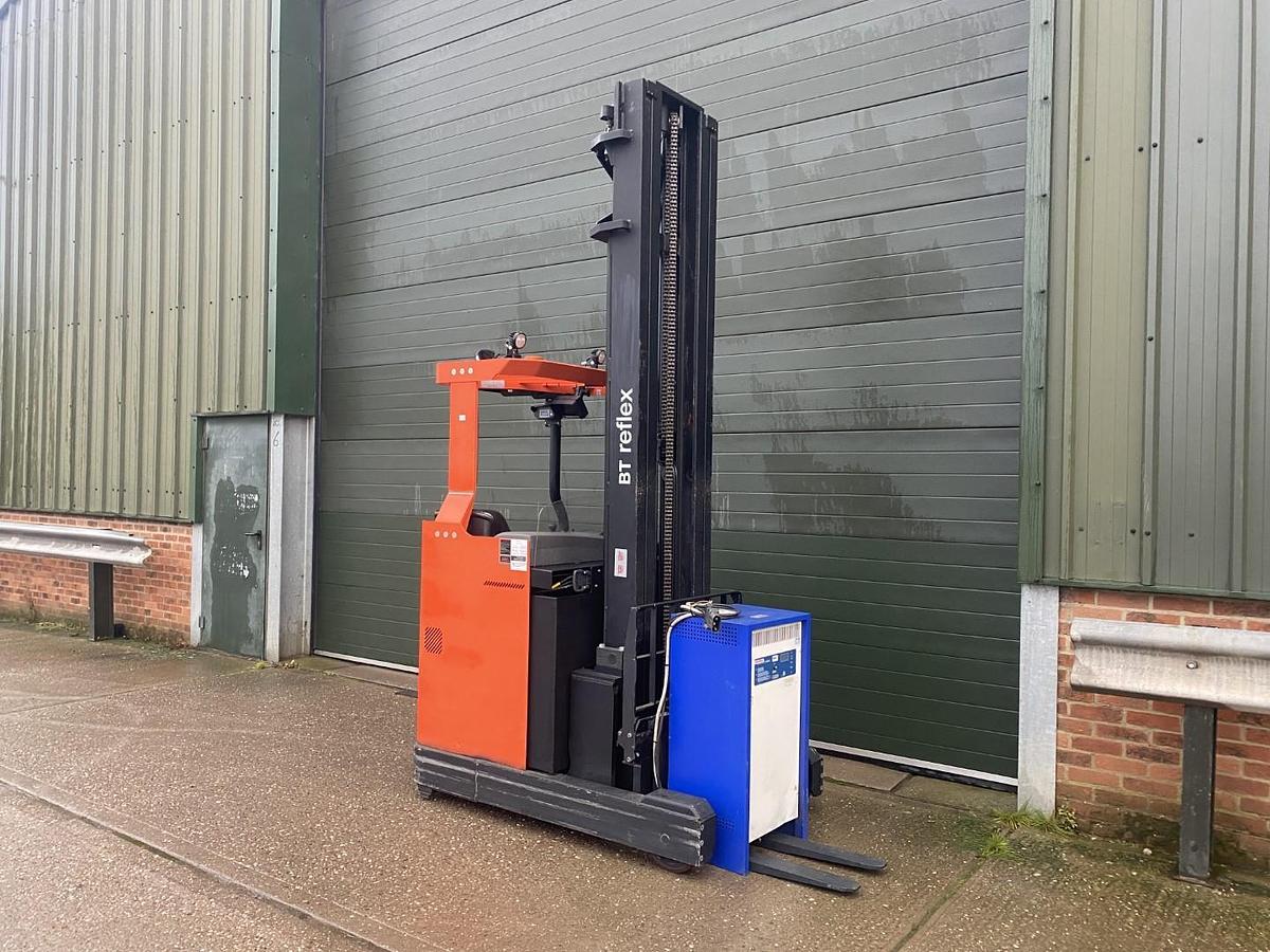 Used 2018 TOYOTA RRE160M