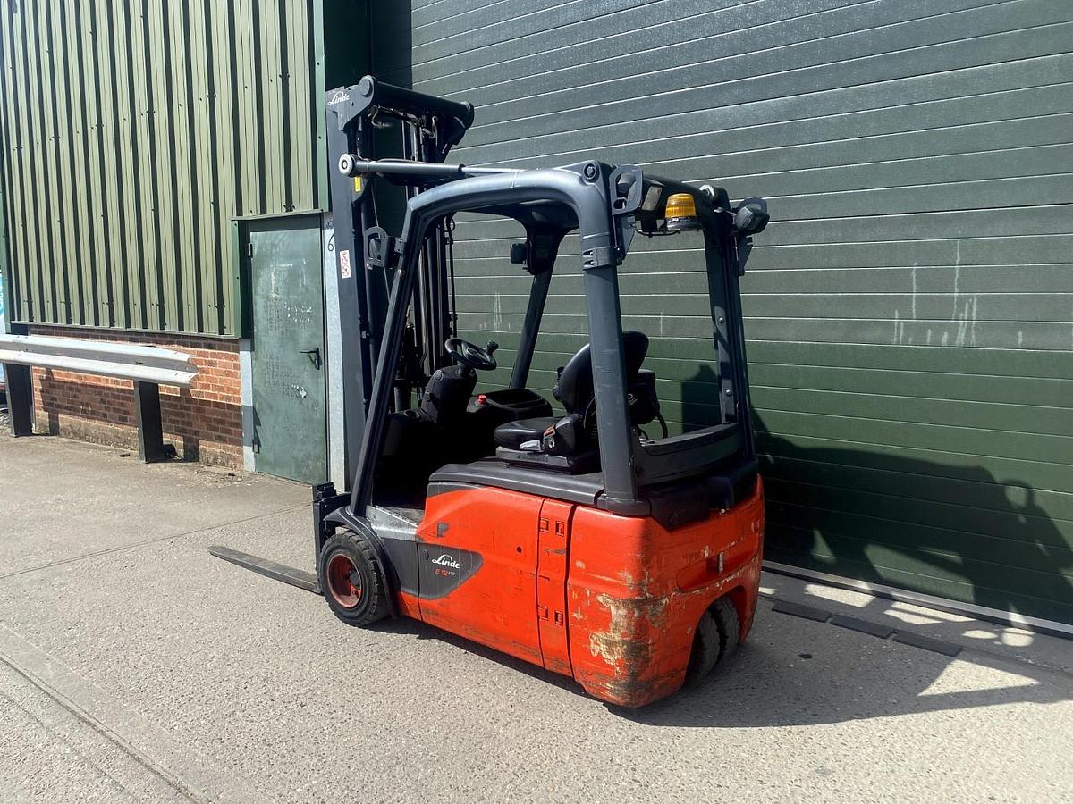 Used 2015 LINDE E18-02