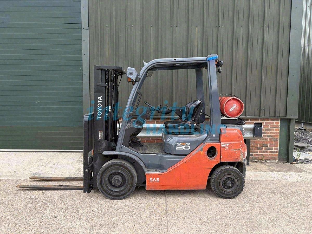 Used 2019 TOYOTA 02-8FGF20