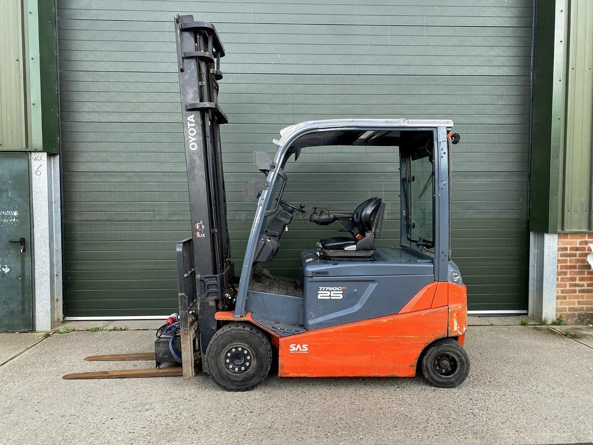 Used 2022 TOYOTA 8FBMT25