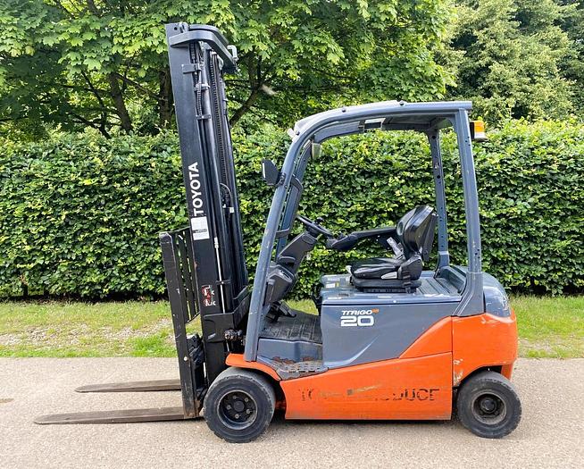 Used 2017 TOYOTA 8FBM20T