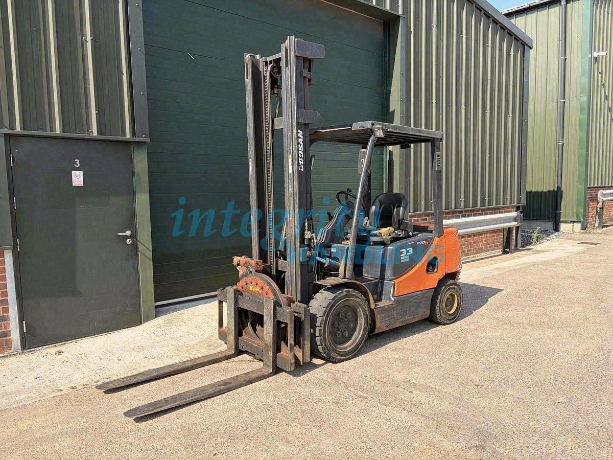 Used 2014 DOOSAN D33S-5