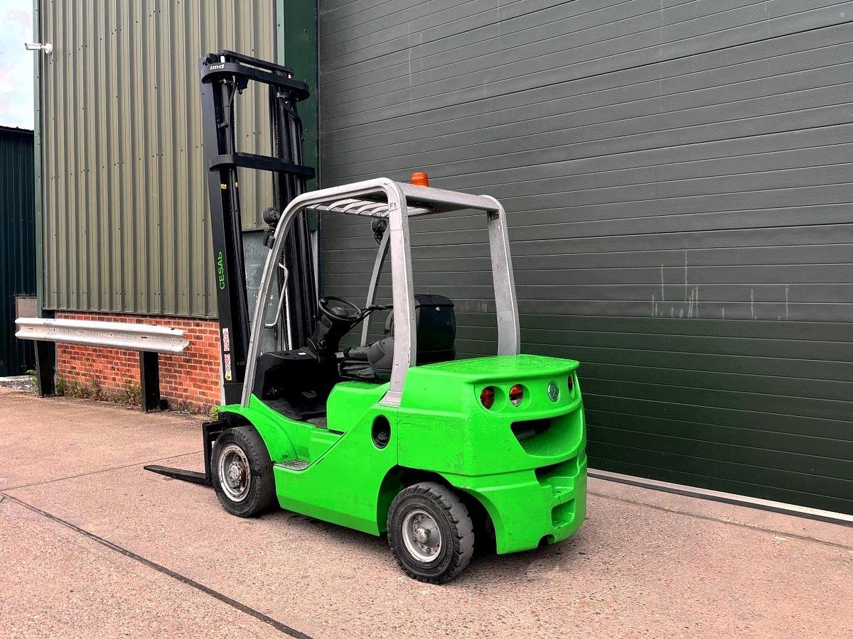 Used 2018 CESAB M325D