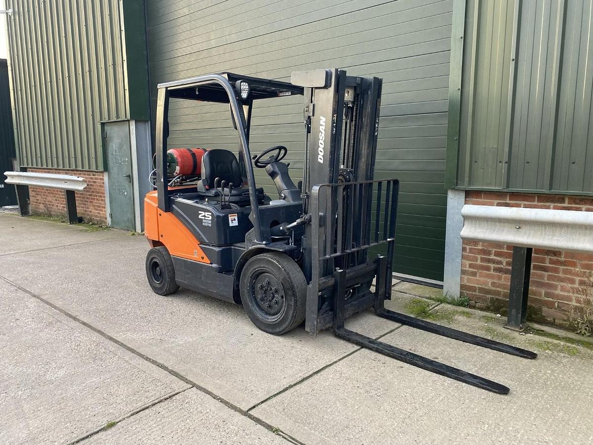 Used 2018 DOOSAN G25P-7