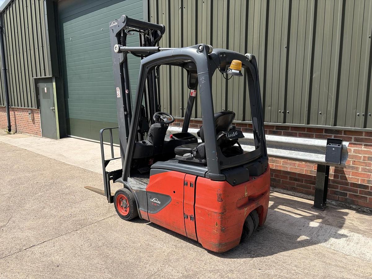 Used 2016  E16C-02