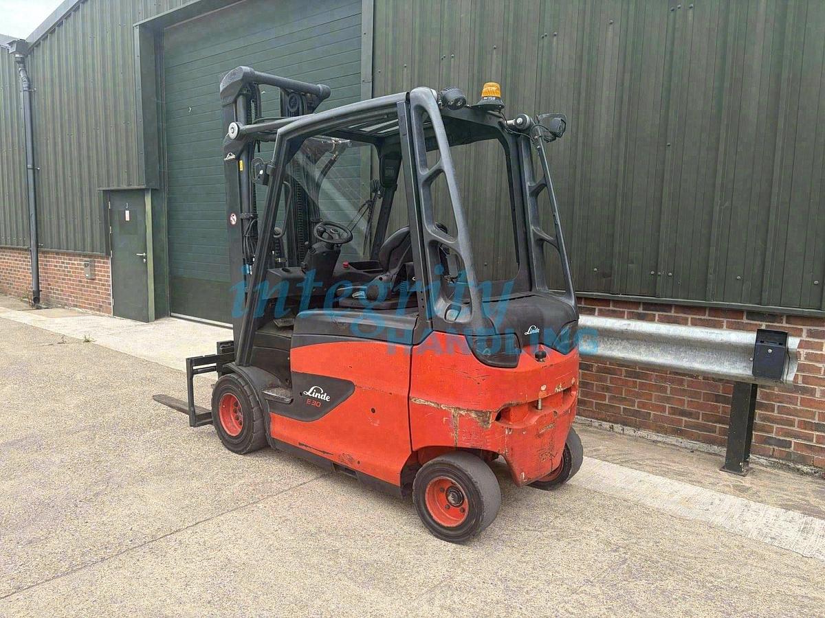 Used 2014 LINDE E30HL-01/600