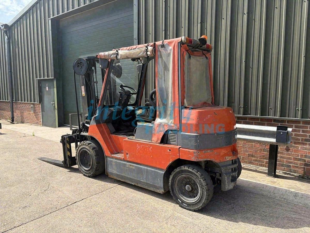 Used 2003 TOYOTA 7FDF45