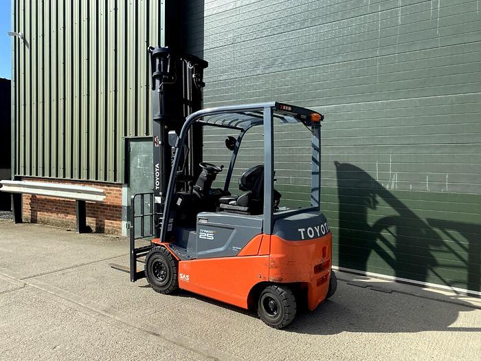 Used 2015 TOYOTA 8FBMKT25