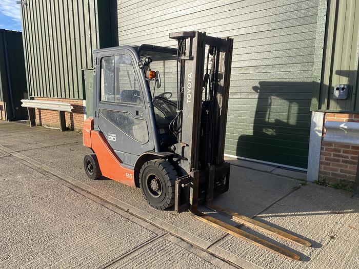 Used 2016 TOYOTA 02-8FDF20