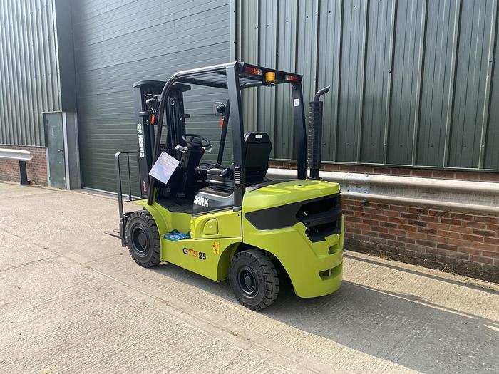 Used CLARK GTS25D