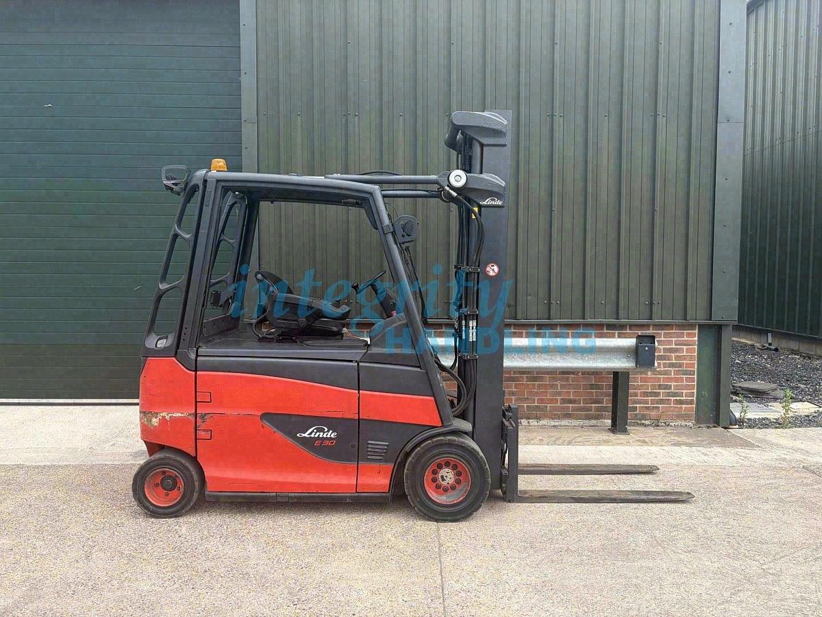 Used 2014 LINDE E30HL-01/600