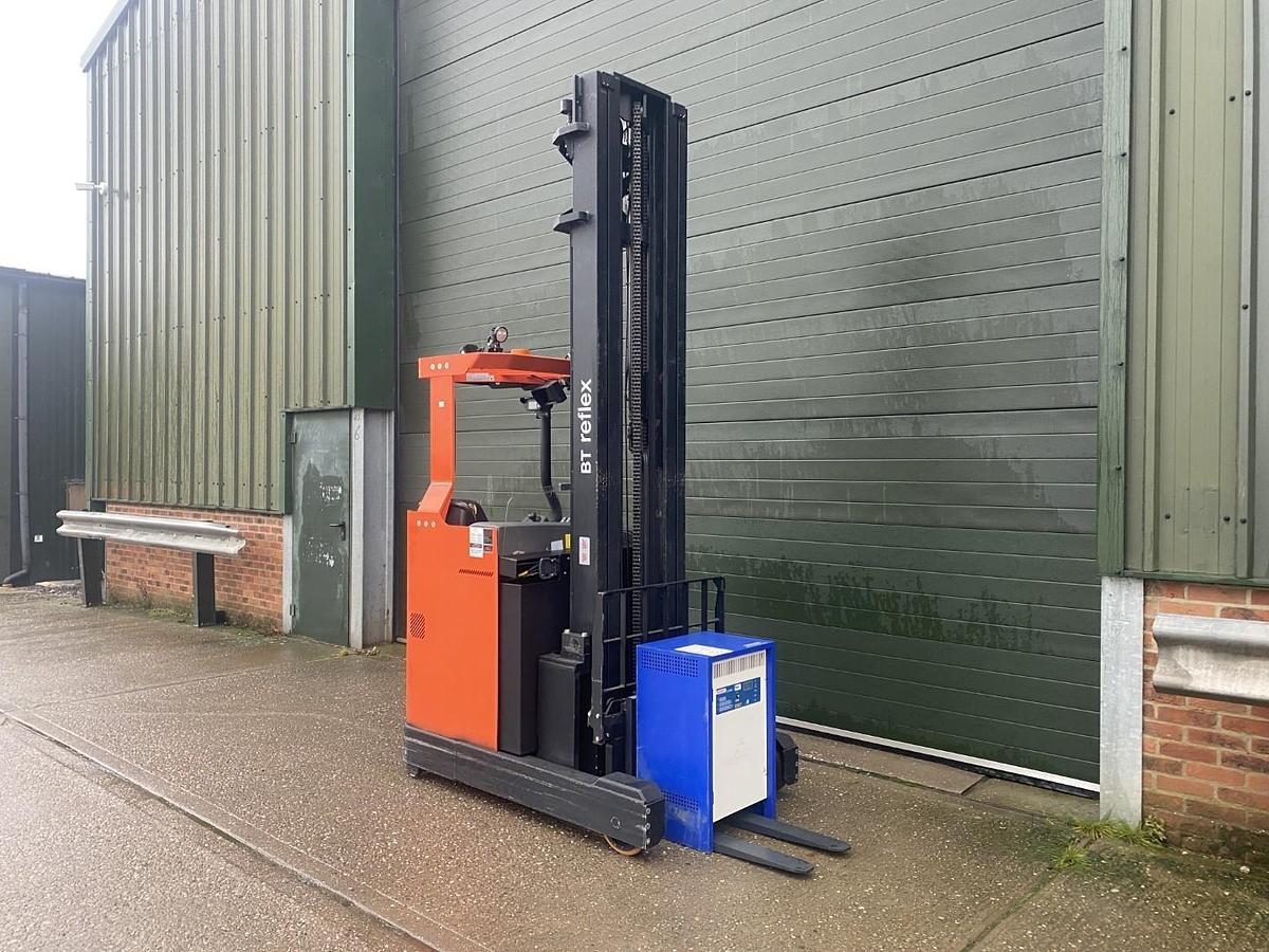 Used 2018 TOYOTA RRE160M