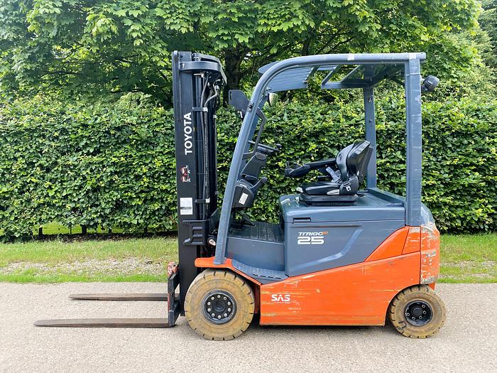 Used 2017 TOYOTA 8FBMKT25