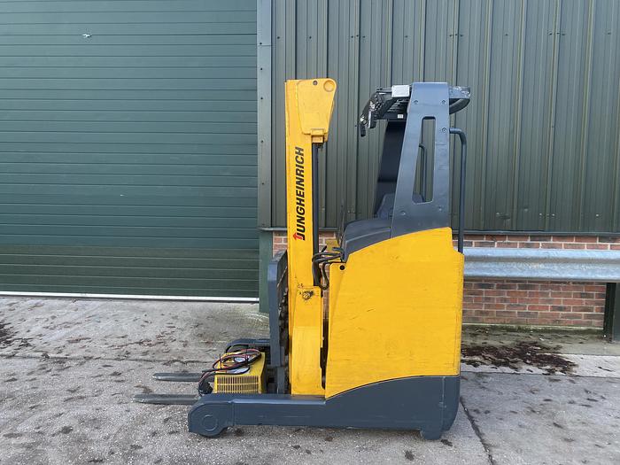 Used 2011 JUNGHEINRICH ETV112