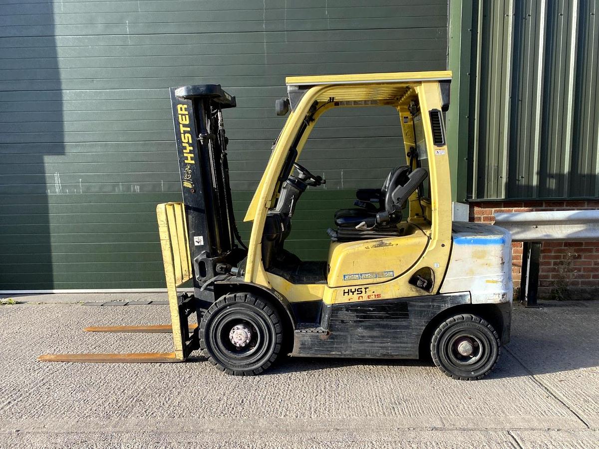 Used 2011 HYSTER H2.5FT