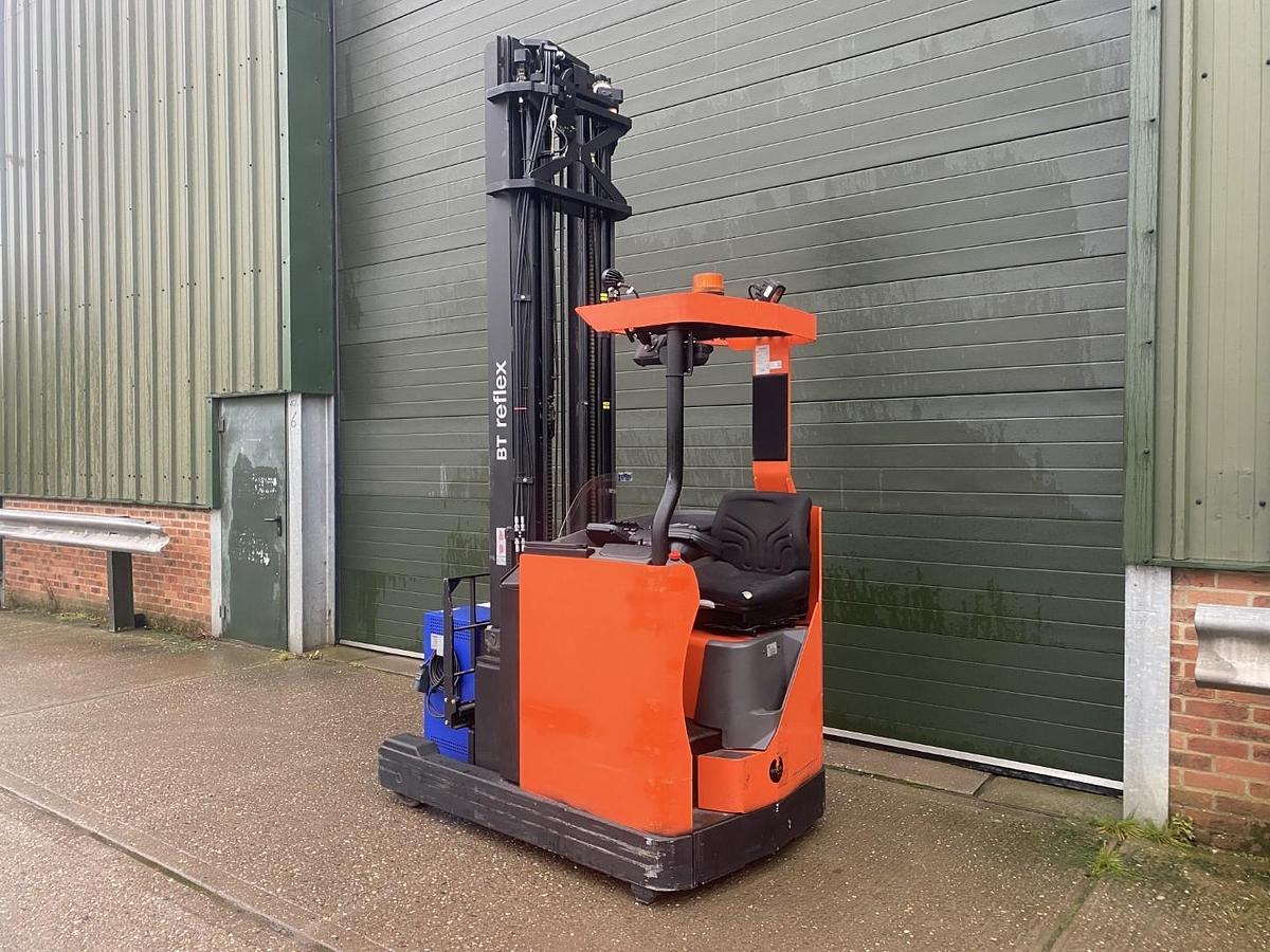 Used 2018 TOYOTA RRE160M