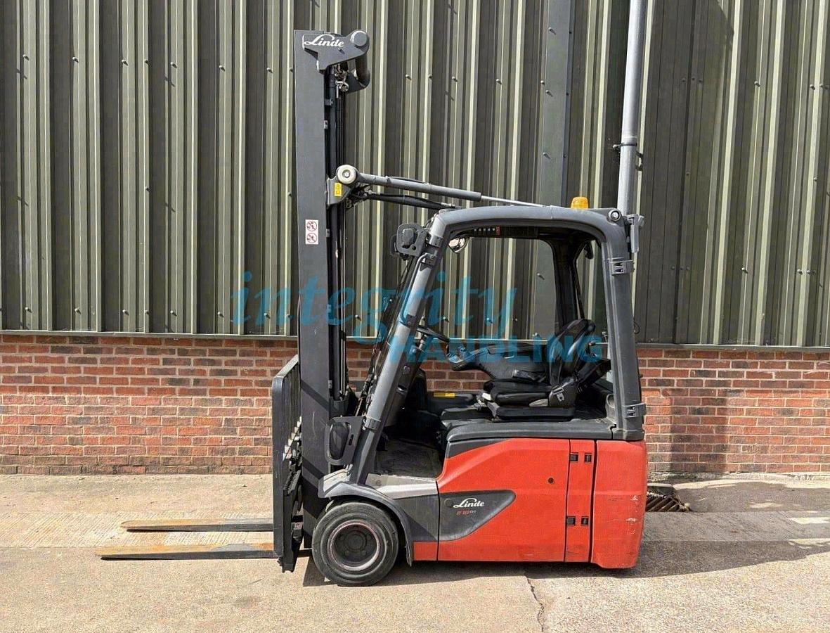 Used 2017 LINDE E18-02