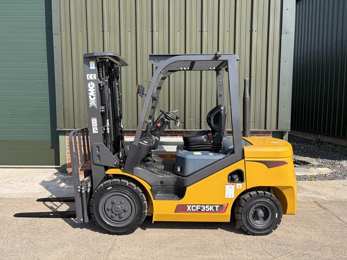 Used 2025 XCMG XCF35KT