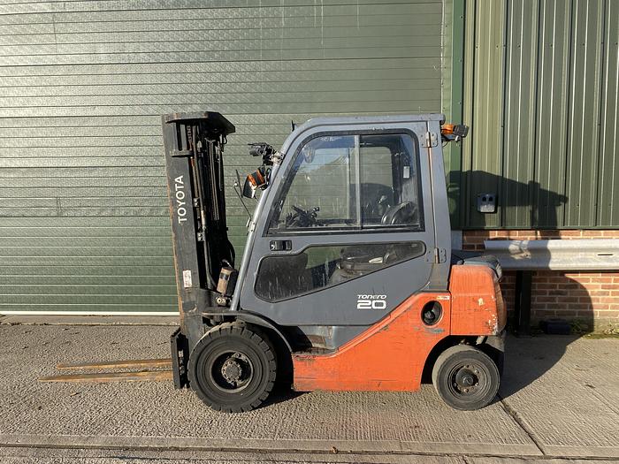 Used 2016 TOYOTA 02-8FDF20