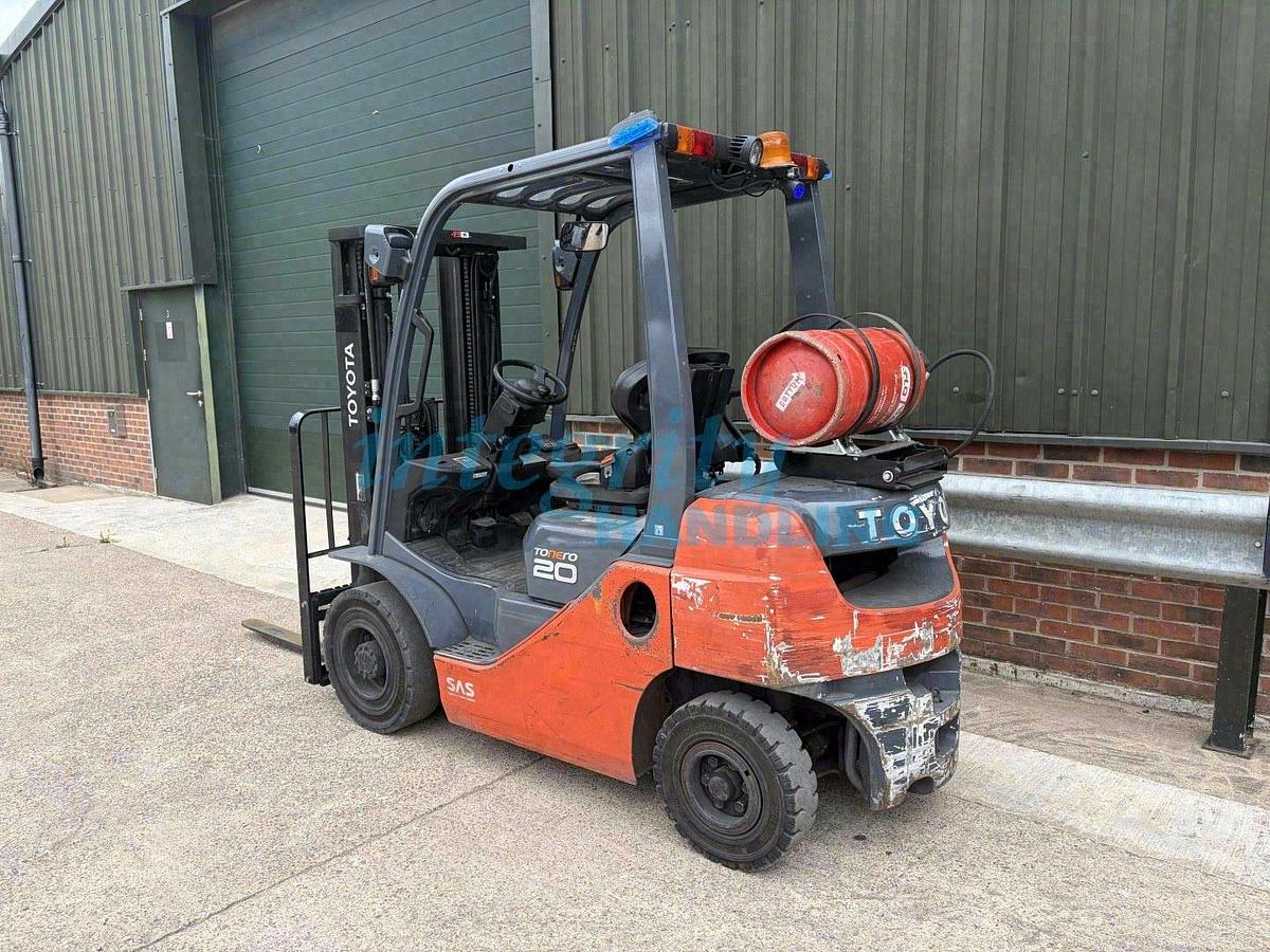 Used 2019 TOYOTA 02-8FGF20