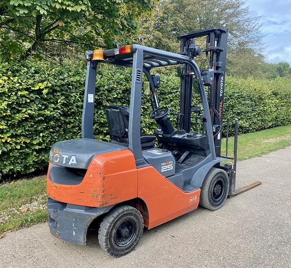 Used 2019 TOYOTA 8FDF25