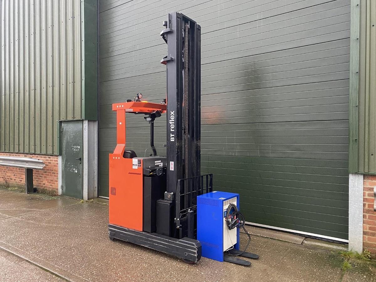 Used 2018 TOYOTA RRE160M