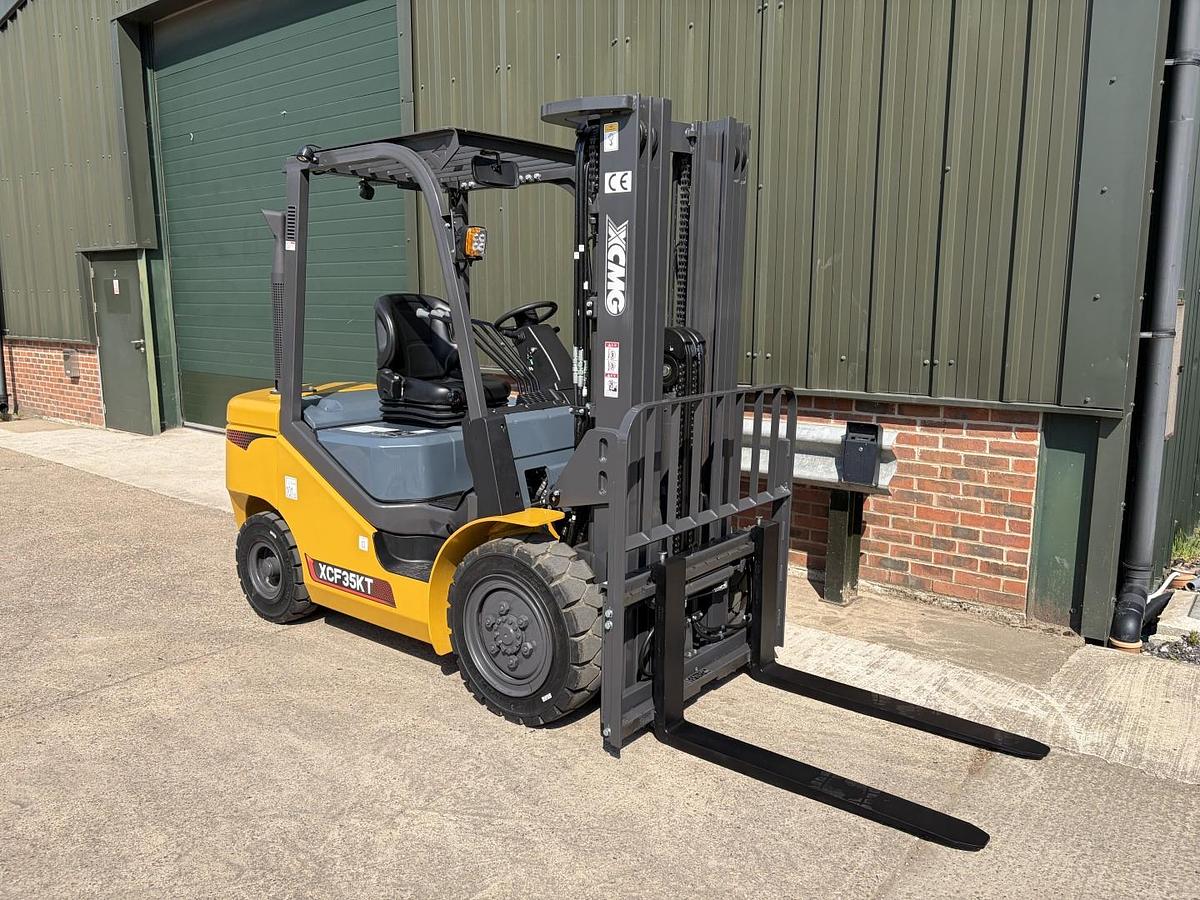Used 2025 XCMG XCF35KT