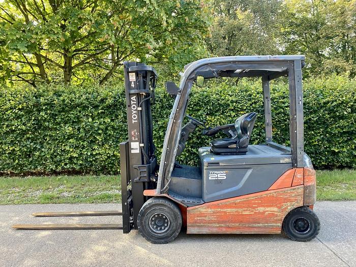 Used 2017 TOYOTA 8FBMT25