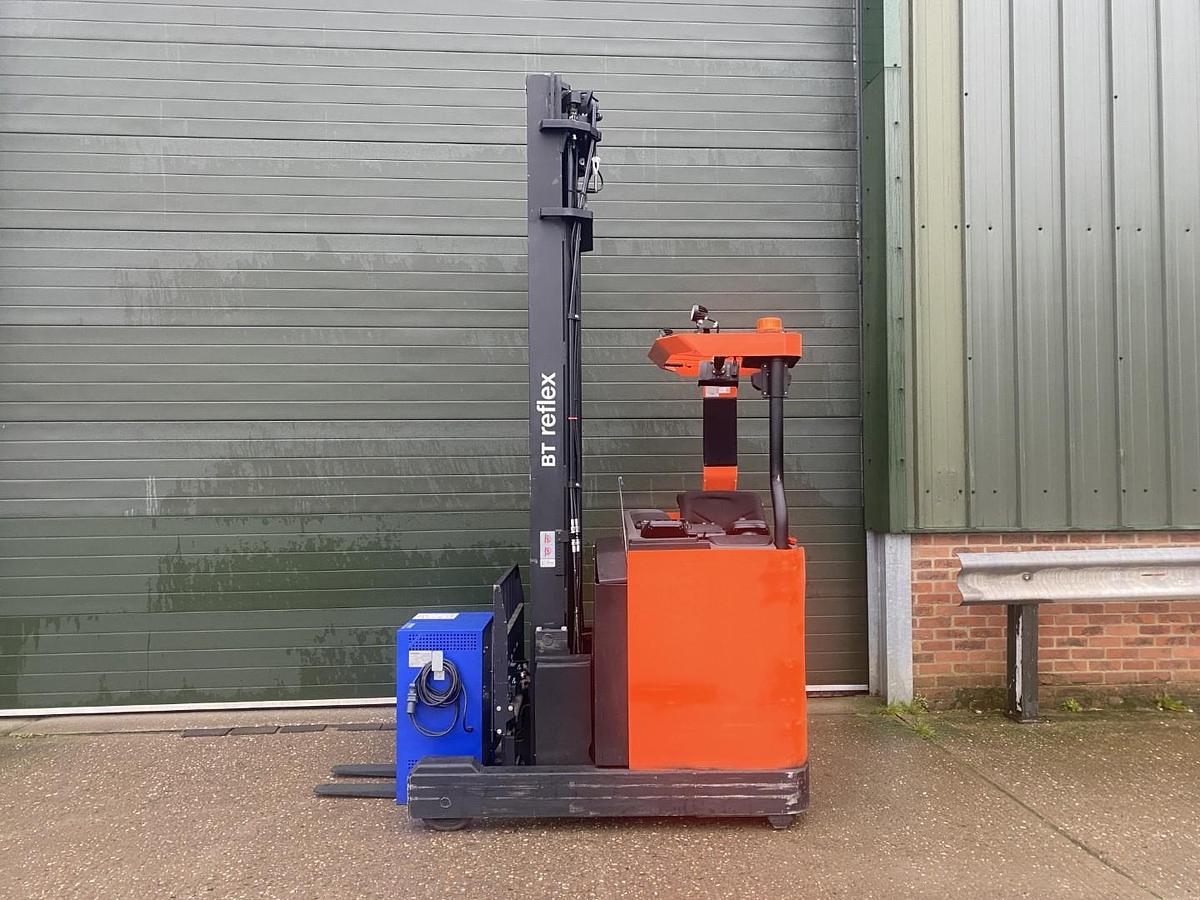 Used 2018 TOYOTA RRE160M