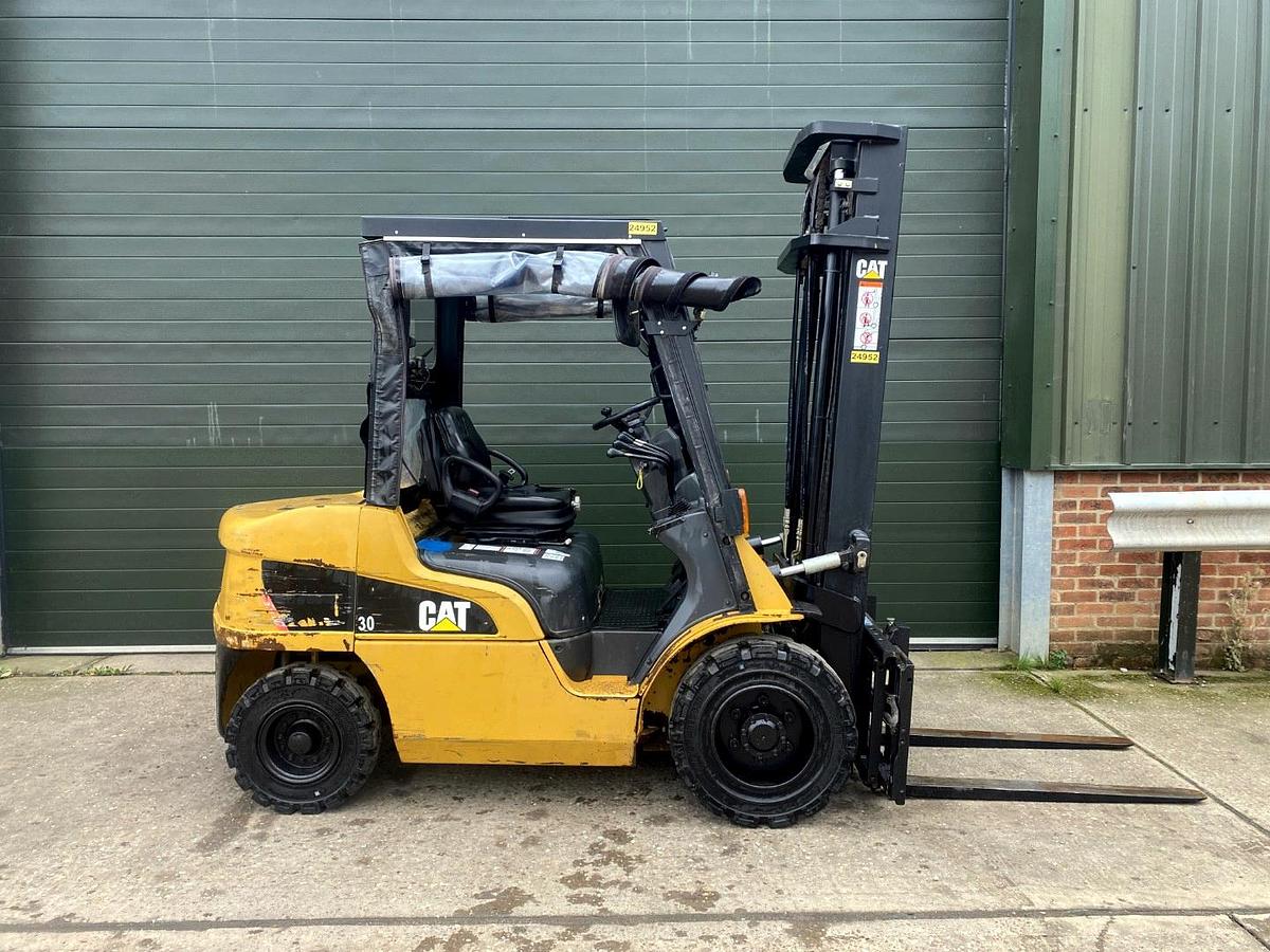 Used 2014 CATERPILLAR DP30NT