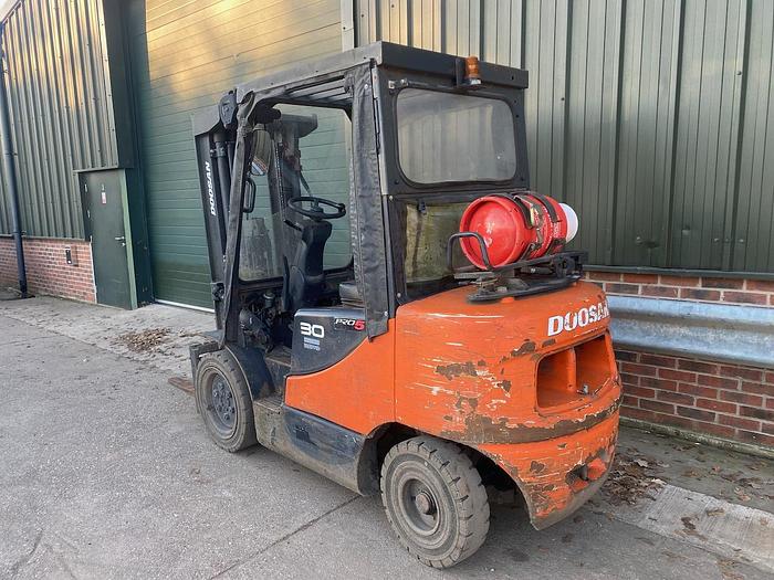 Used 2011 DOOSAN G30P-5