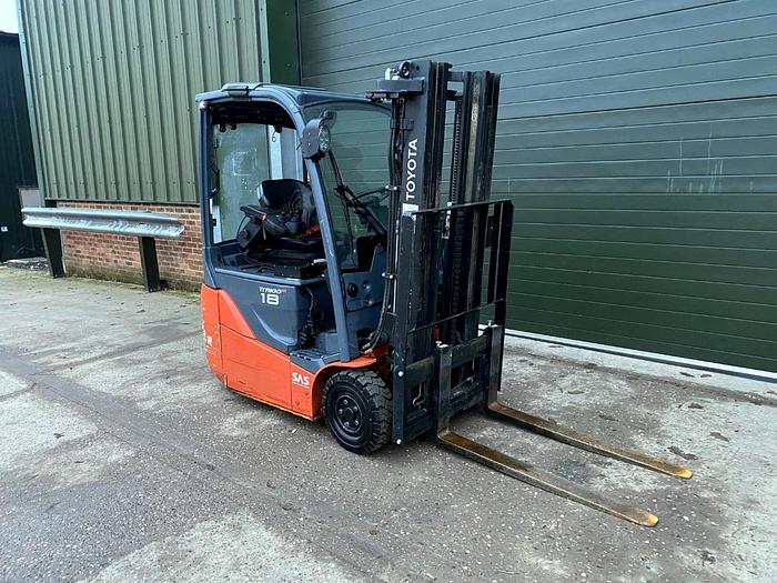 Used 2017 TOYOTA 8FBEK18T