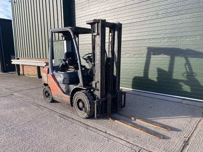 Used 2017 TOYOTA 02-8FDF25