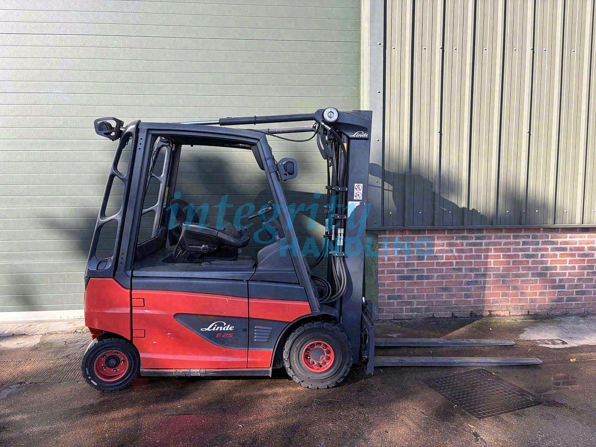 Used 2015 LINDE E25-01