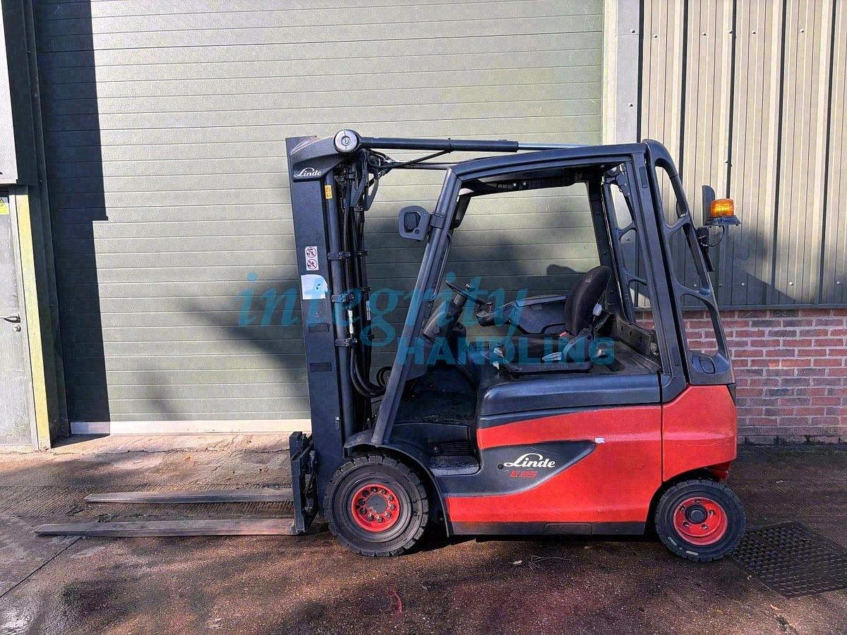 Used 2015 LINDE E25-01