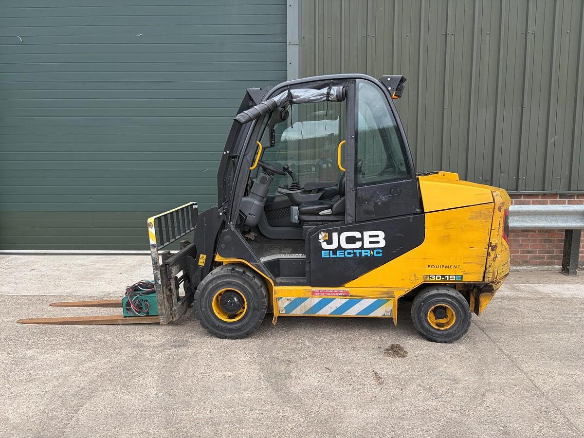 Used 2022 JCB 30E 2WD
