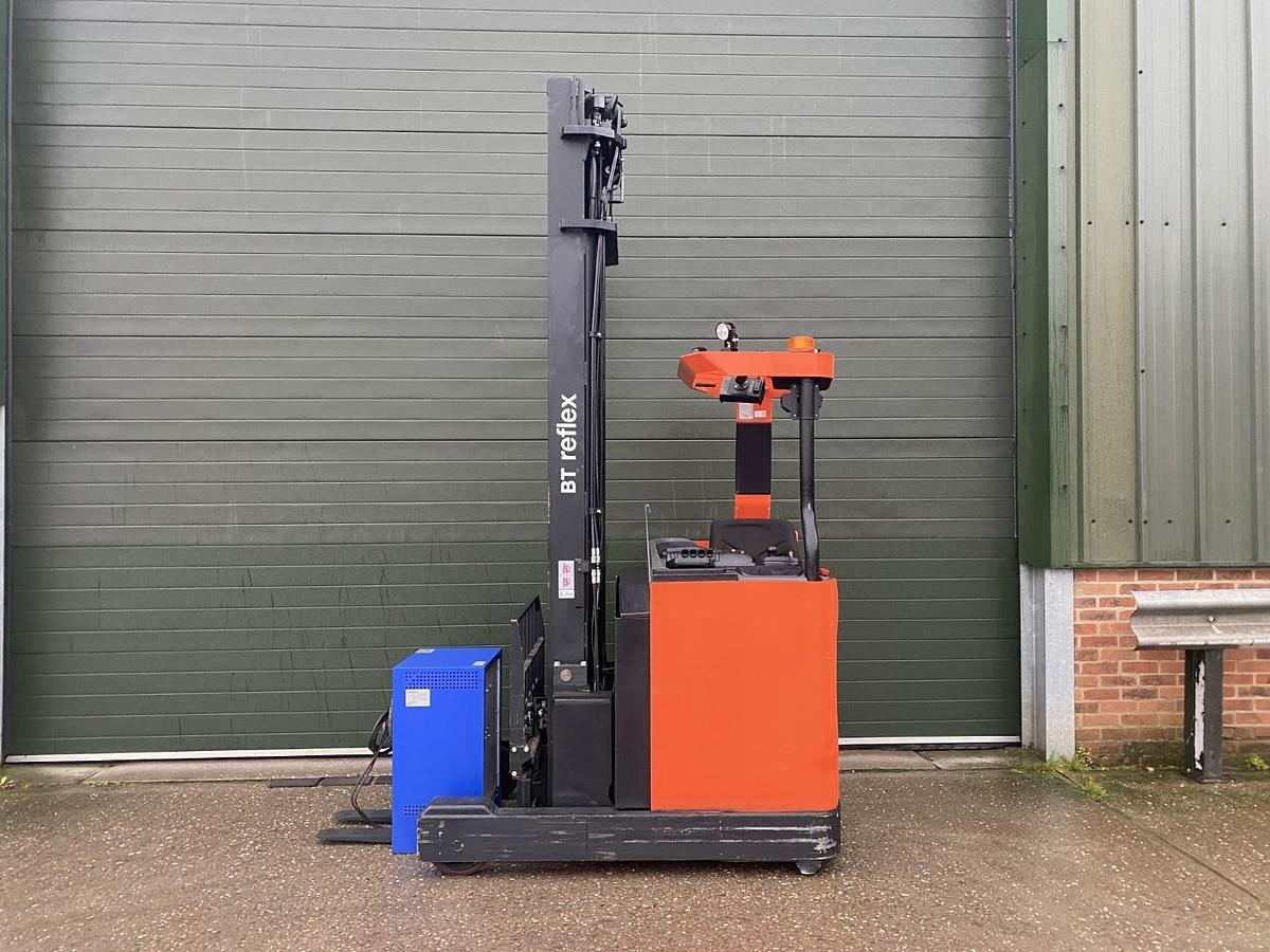 Used 2018 TOYOTA RRE160M