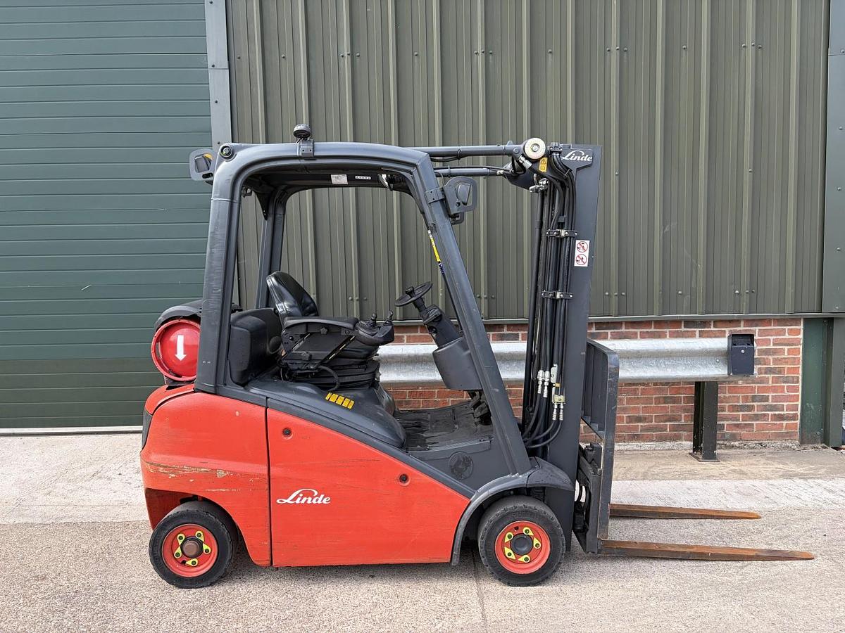 Used 2014 LINDE H16T-01