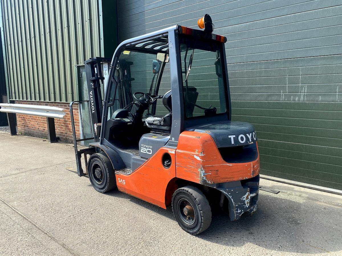 Used 2018 TOYOTA 8FDF20