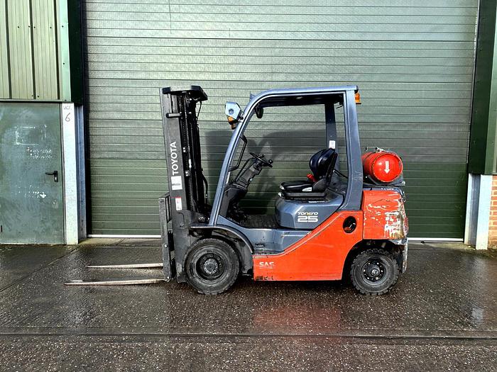 Used 2019 TOYOTA 8FGF25