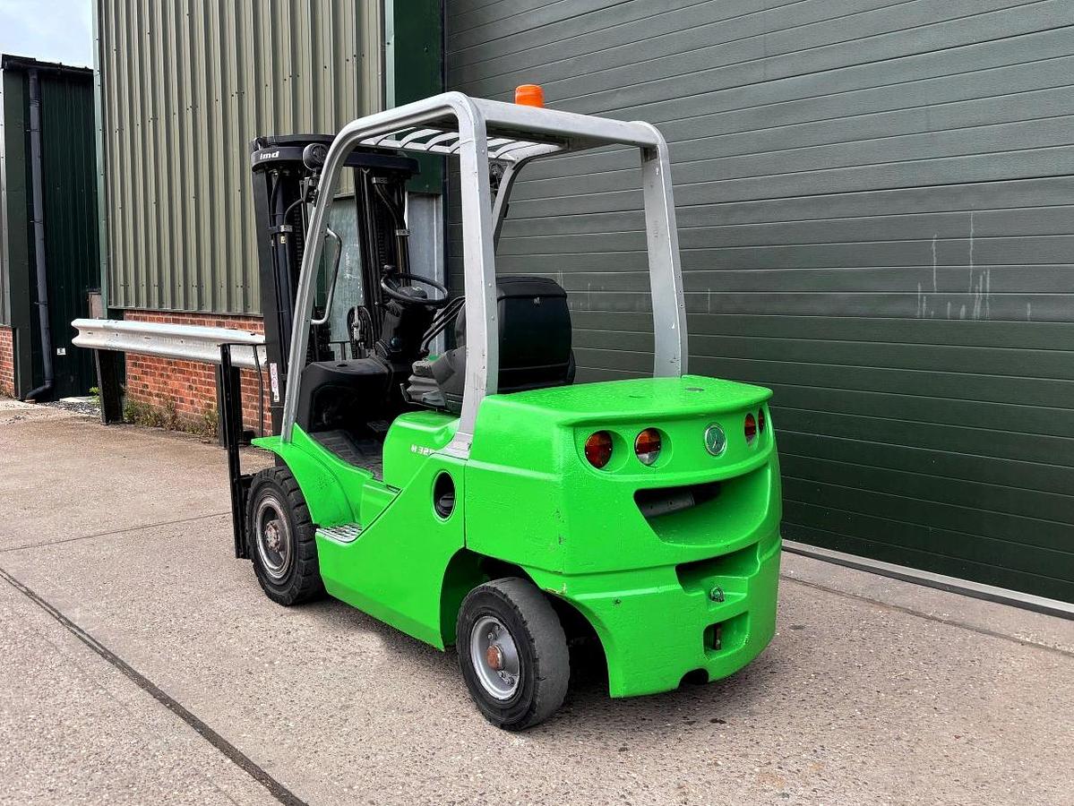 Used 2018 CESAB M325D