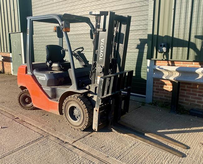 Used 2013 TOYOTA 8FD25