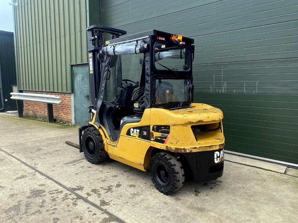 Used 2014 CATERPILLAR DP30NT