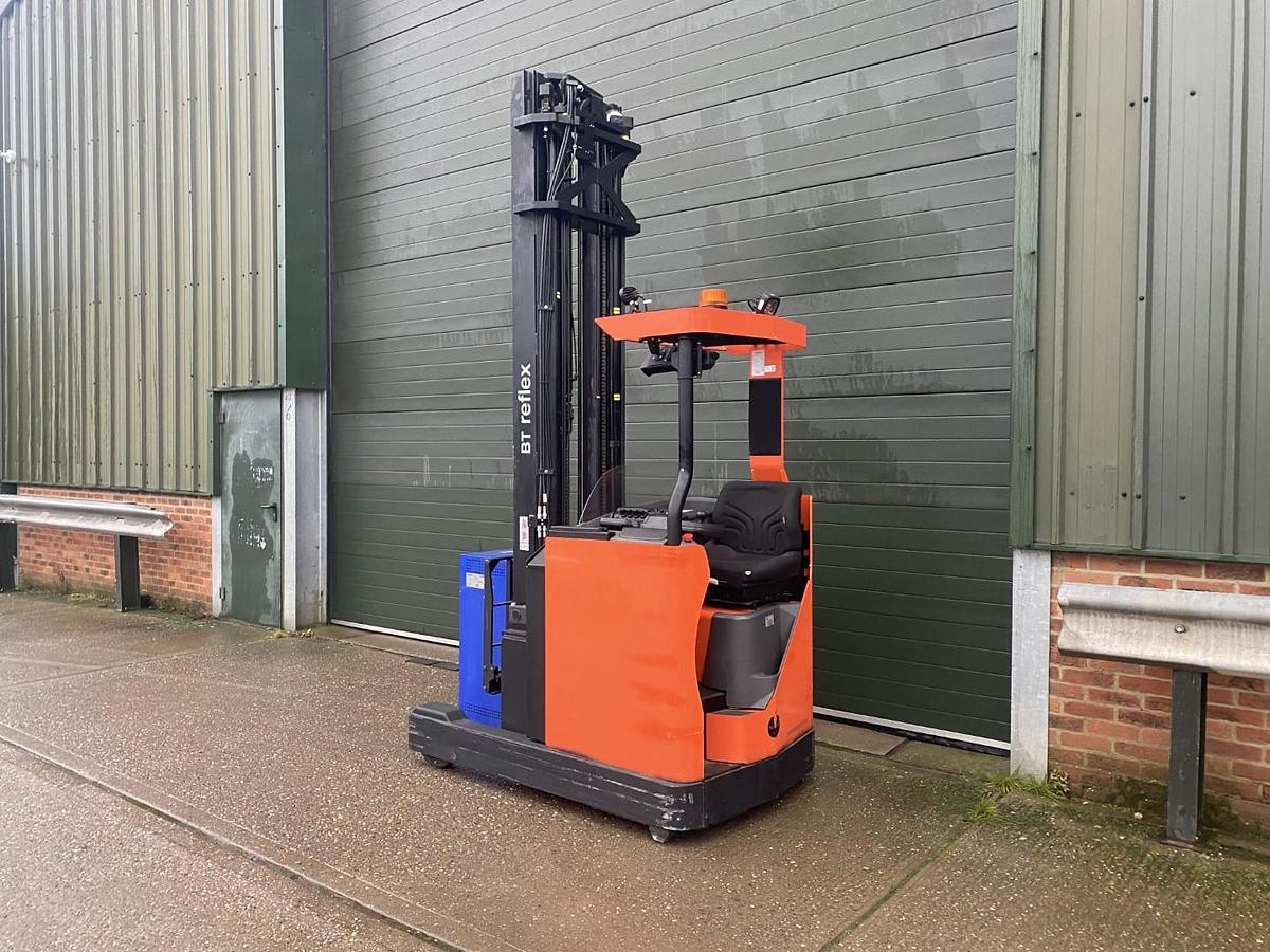 Used 2018 TOYOTA RRE160M