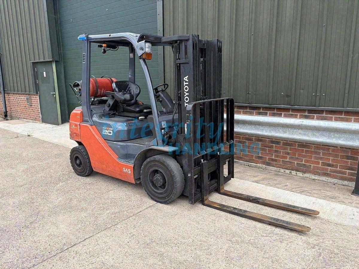 Used 2019 TOYOTA 02-8FGF20