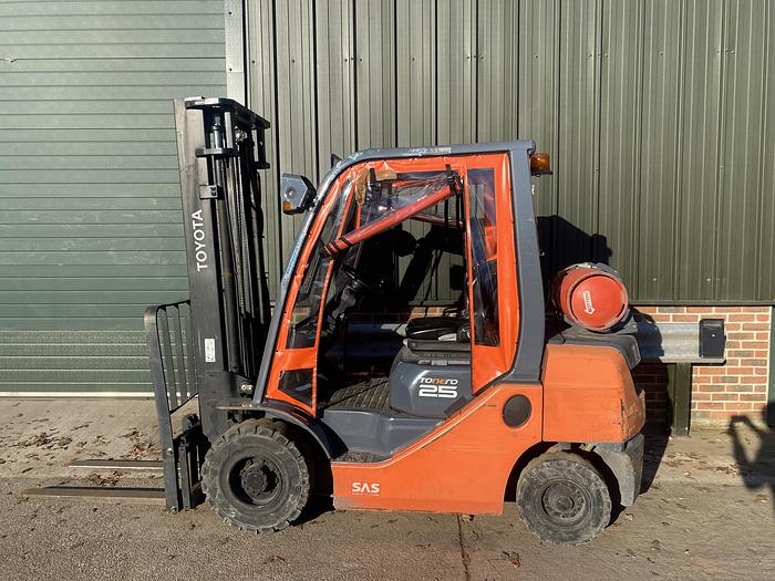 Used 2013 TOYOTA 8FGF25