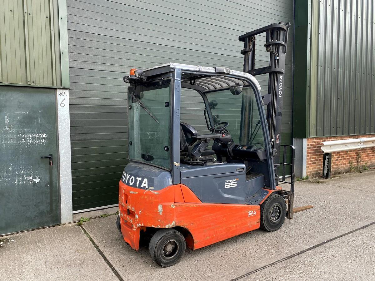 Used 2022 TOYOTA 8FBMT25